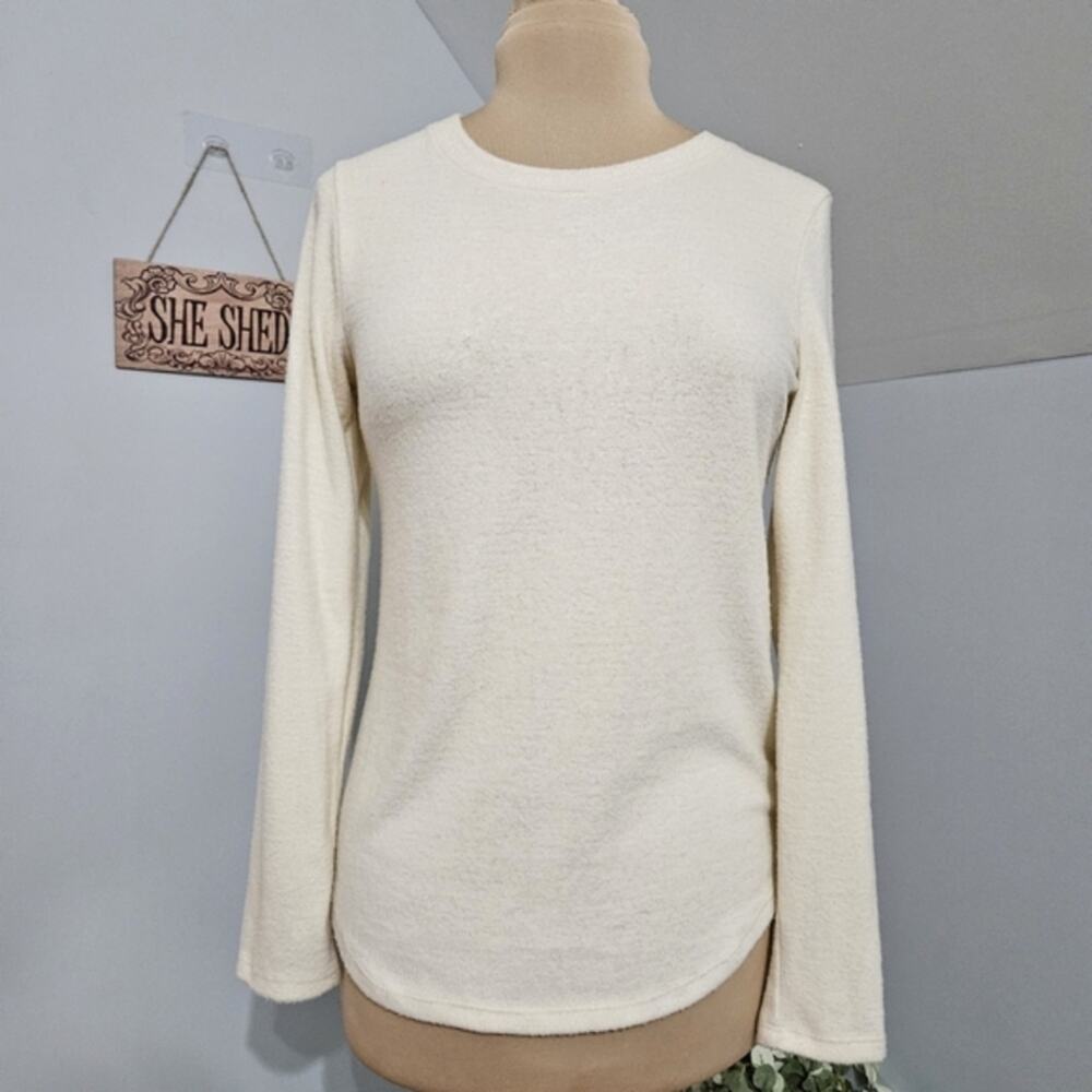 Kay &‎ Tif Cream Brushed Knit Long Sleeve Crew Neck Top Curved Hem USA Size M